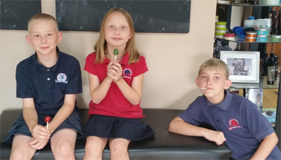 3 Children in the shop